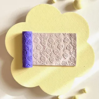 Mini rodillo textura para arcilla polimérica: rosas - Lylo Tools