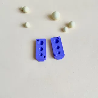 Herramienta para hacer agujeros a esferas