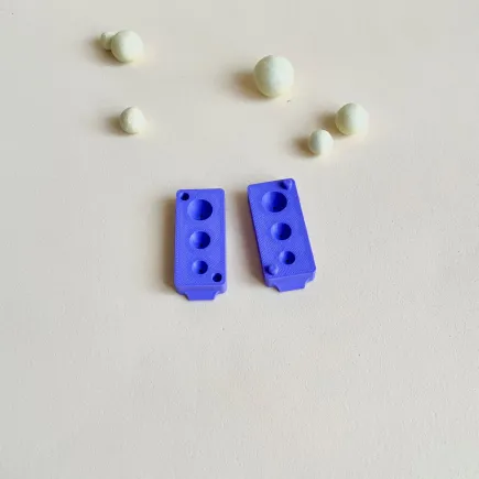 Herramienta para hacer agujeros a esferas