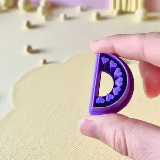 Cortador arcilla polimérica: semicírculo con corazones - Lylo Tools