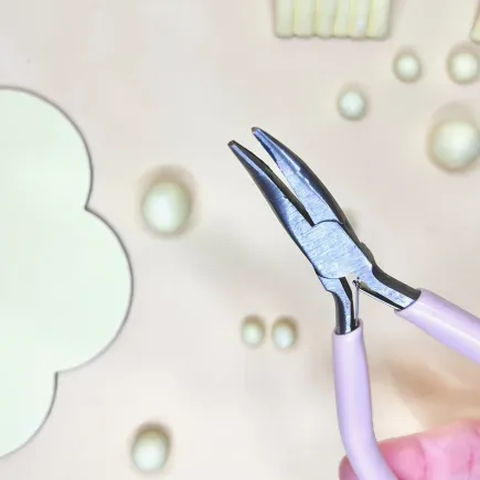 Alicate para bisutería - punta plana curvada