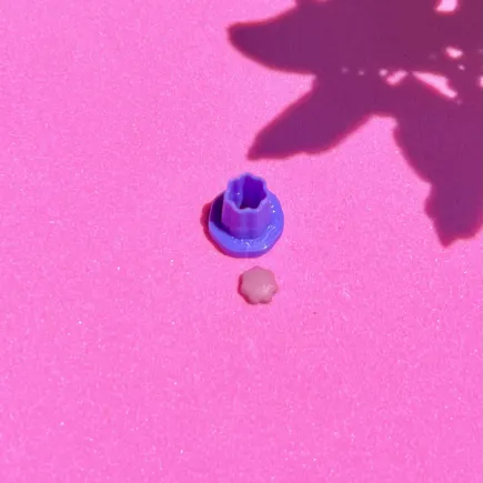 Micro cortador para arcilla polimérica: florecilla - Lylo Tools