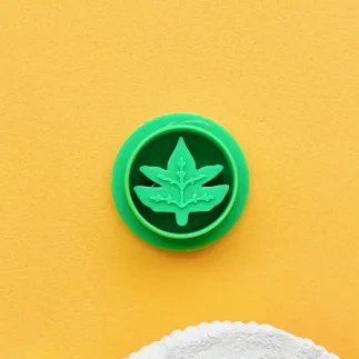 Cortador para arcilla polimérica - círculo con hoja de arce estampada