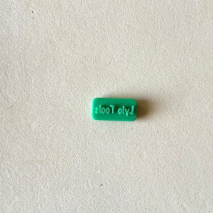 Sello personalizado con nombre de empresa para arcilla