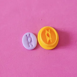 Cortador arcilla polimérica: Medalla Mano De Dios - Lylo Tools