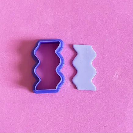 Cortador para arcilla polimérica: Forma ondulada alargada - Lylo Tools