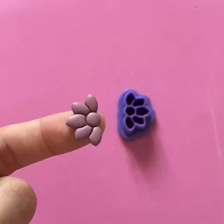 Cortador arcilla polimérica: mitad flor mini - Lylo Tools