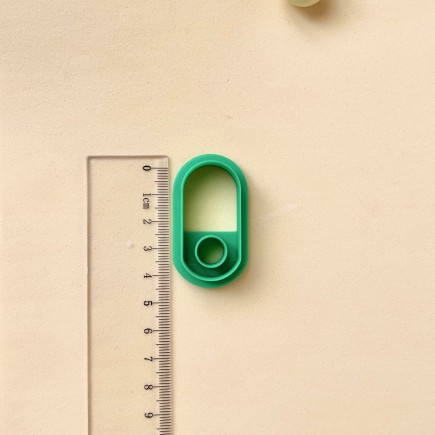 Cortador para arcilla polimérica óvalo con agujero