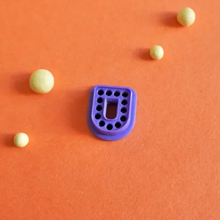 Cortador para arcilla polimérica - arco con círculos en relieve