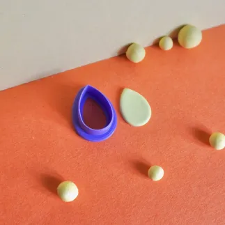 Cortador para arcilla polimérica - forma de gota 1
