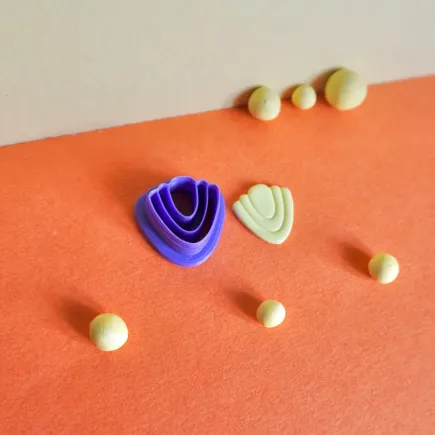 Cortador para arcilla polimérica - estilo old money triángulo doble marca