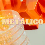 Metálico